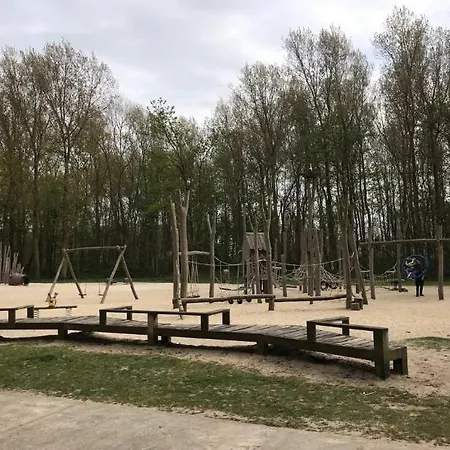 Cosy A 2 Pas De La *