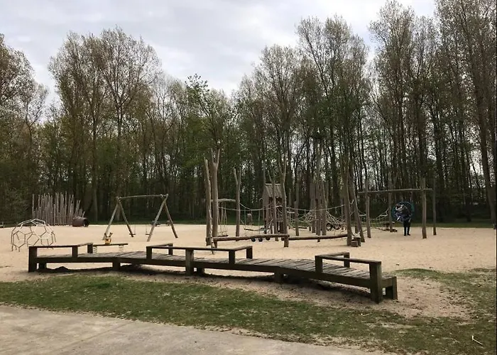 Cosy A 2 Pas De La *